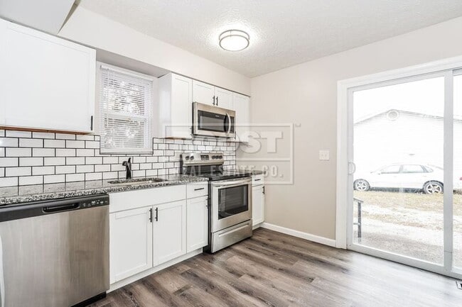 1764 Brookfield Square N in Columbus, OH - Building Photo - Building Photo