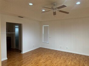 928 SW 149th Terrace in Sunrise, FL - Building Photo - Building Photo