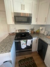 1134 Bay St NE, Unit 1134-1/2 Bay ST NE in St. Petersburg, FL - Foto de edificio - Building Photo