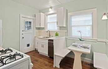 2706 Ashby Ave in Berkeley, CA - Building Photo - Building Photo