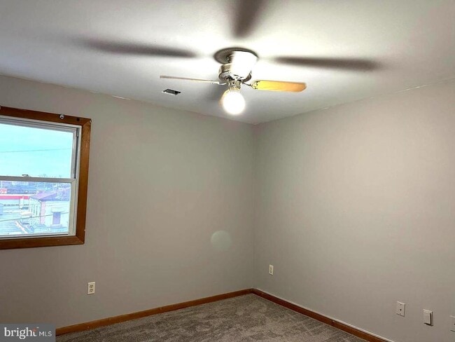 31 Logan Ave in Glenolden, PA - Building Photo - Building Photo