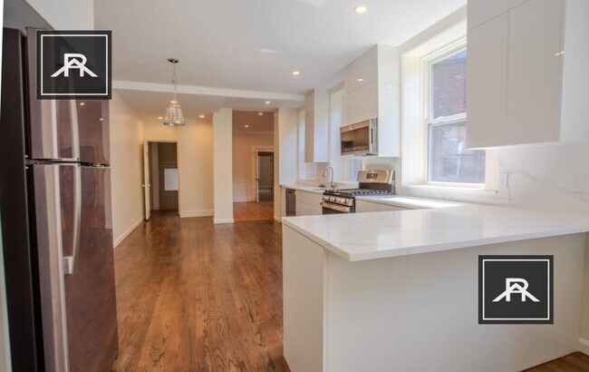 1724 Beacon St in Brookline, MA - Building Photo - Building Photo