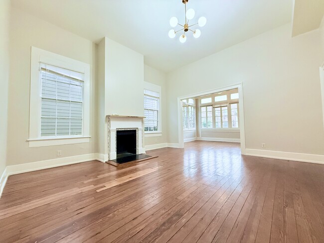 1010 Dauphin St, Unit Unit B