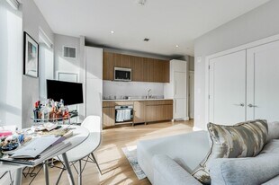 100 Shawmut Ave, Unit 411 in Boston, MA - Building Photo