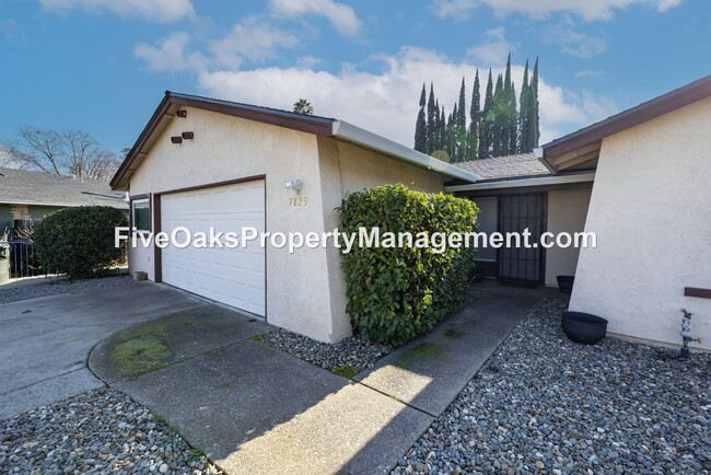 7829 Wooddale Way in Citrus Heights, CA - Building Photo - Building Photo