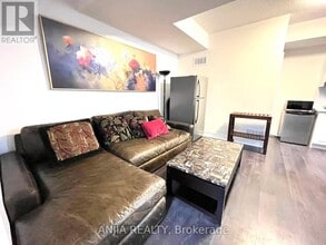 199 Canyon Hill Ave in Richmond Hill, ON - Building Photo - Building Photo