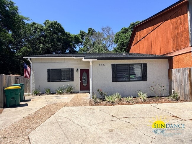 property at 645 Virginia Oak Ct