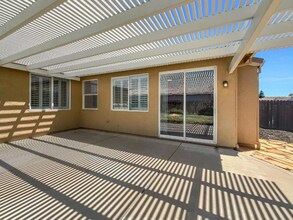 9752 Sorrena Way in Elk Grove, CA - Building Photo - Building Photo