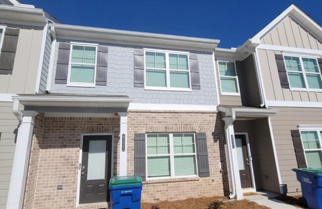Room in Townhome on Shaffer Ct in Union City, GA - Building Photo - Building Photo