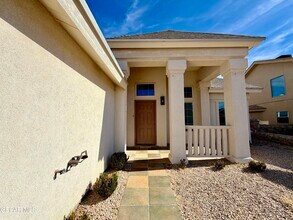 436 Oakhurst Ln in Horizon City, TX - Building Photo - Building Photo