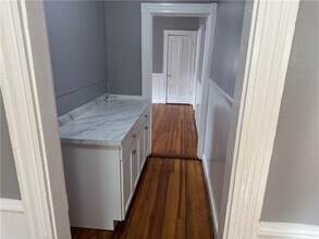 2 Main St in West Warwick, RI - Building Photo - Building Photo