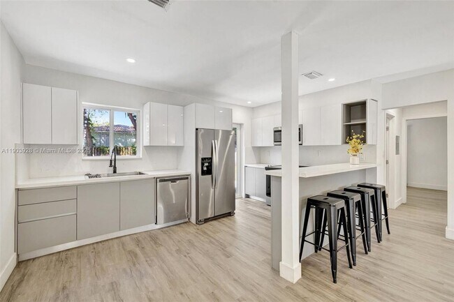 property at 843 SW 20th St