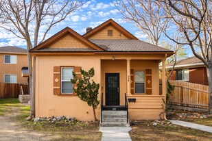 330-332 Stewart St in Reno, NV - Building Photo