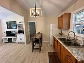 12540 Mays Canyon Rd in Guerneville, CA - Building Photo - Building Photo