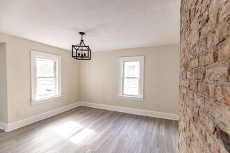 2878 Indianola Ave in Columbus, OH - Building Photo - Building Photo