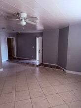 5925 Marka Dr in Las Vegas, NV - Building Photo - Building Photo