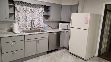 502 E Vine St in Mount Vernon, OH - Building Photo - Building Photo