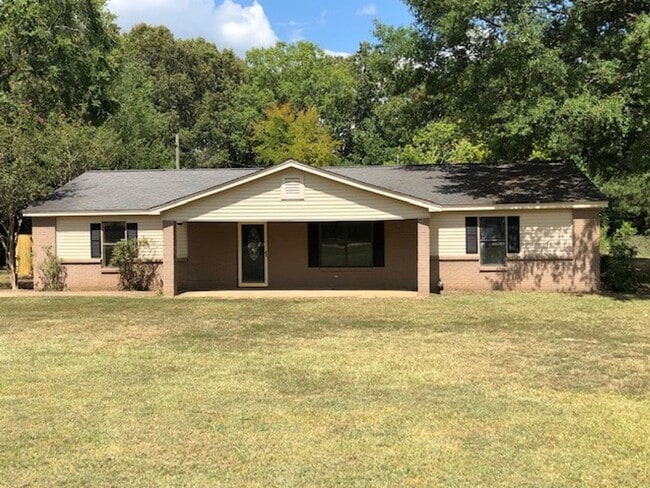 property at 110 Dogwood Heights