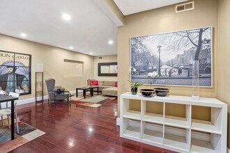 685 Massachusetts Ave in Boston, MA - Foto de edificio - Building Photo