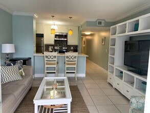294 Cypress Point Dr in Palm Beach Gardens, FL - Building Photo - Building Photo