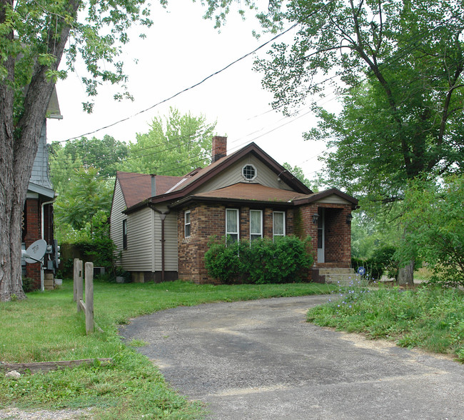 2891 Tibbetts Wick Rd in Niles, OH - Building Photo - Building Photo