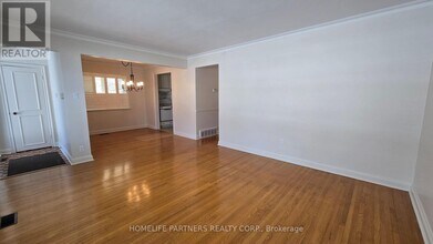 3 Ridge Point Crescent in Toronto, ON - Building Photo - Building Photo