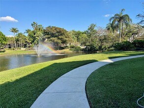 12142 St.Andrews Pl in Miramar, FL - Foto de edificio - Building Photo