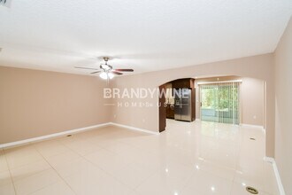 11856 Lake Bend Cir in Jacksonville, FL - Foto de edificio - Building Photo