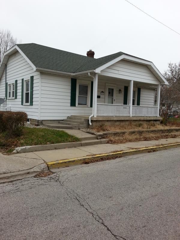 210 W Defenbaugh St in Kokomo, IN - Foto de edificio - Building Photo