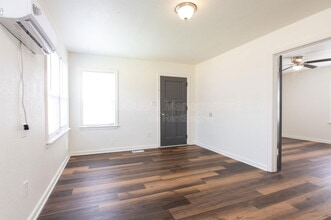 1301 E Mount Vernon St in Wichita, KS - Building Photo - Building Photo