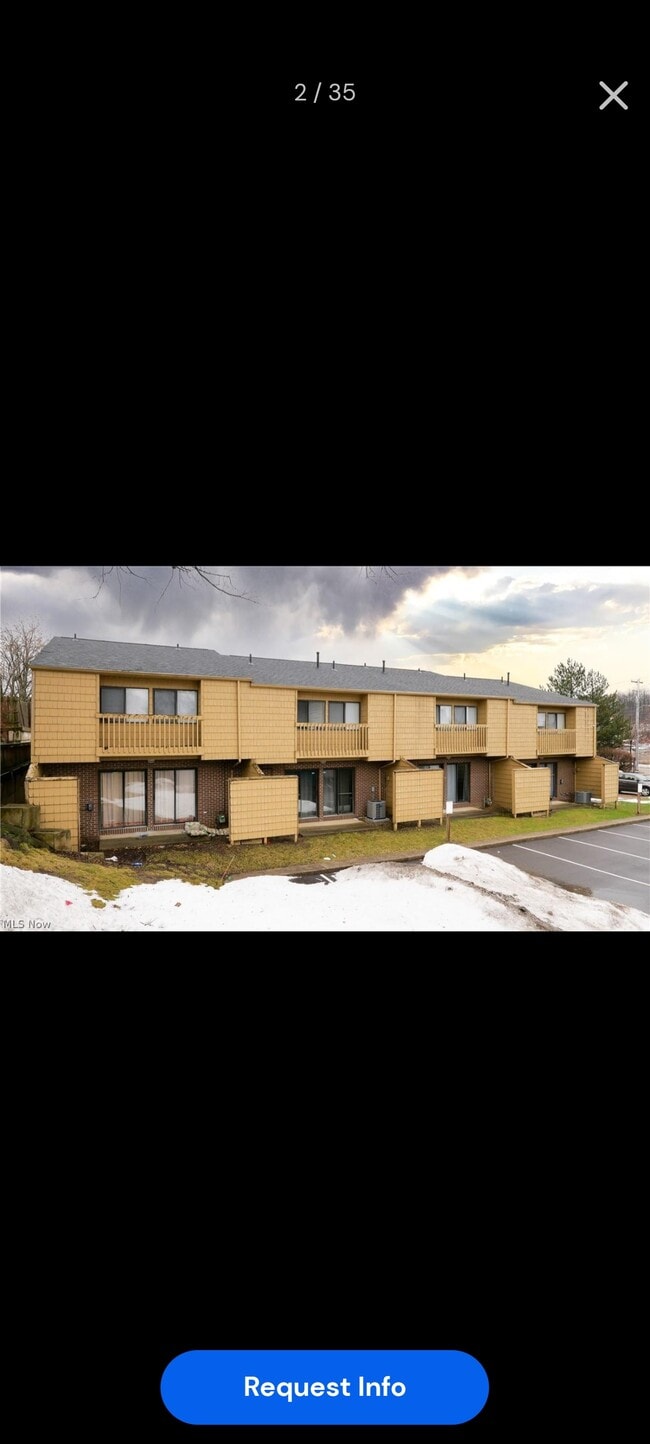 681 Carroll St, Unit Number 681 in Akron, OH - Building Photo - Building Photo