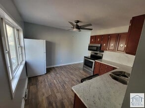 122 Pony Pl in Martinsville, VA - Foto de edificio - Building Photo