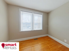 7208 Zephyr Pl in Maplewood, MO - Building Photo - Building Photo