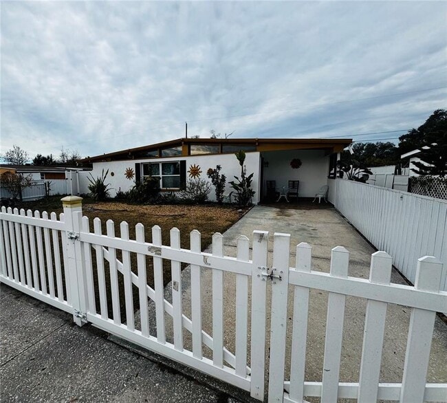 1709 Warrington Wy in Tampa, FL - Building Photo - Building Photo