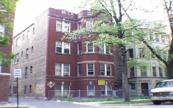 2017-2019 W Jarvis Ave in Chicago, IL - Building Photo