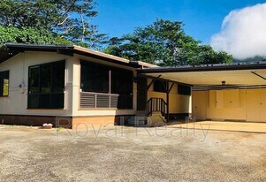 3492 Akaka Pl in Honolulu, HI - Building Photo