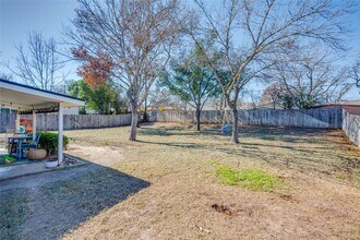 11512 Oak Trail in Austin, TX - Building Photo - Building Photo