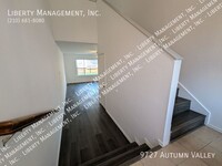 9727 Autumn Valley in Converse, TX - Foto de edificio - Building Photo