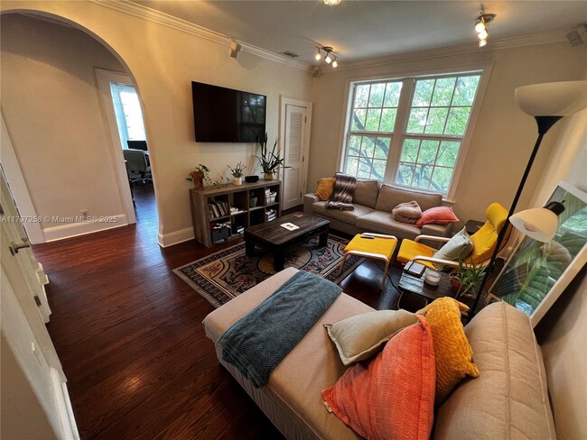 property at 3224 Biscayne Blvd