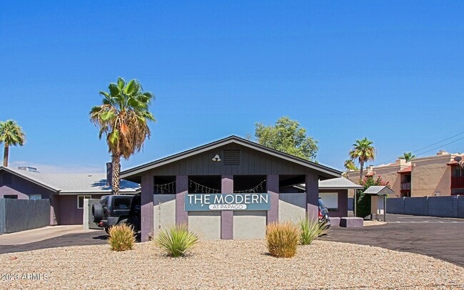 property at 2525 N 52nd St