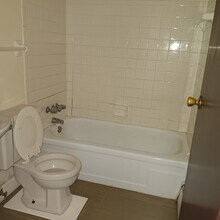 325 McGregor Ave, Unit #2 in Cincinnati, OH - Building Photo - Building Photo