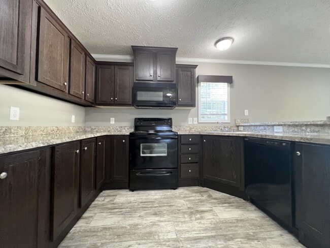 126 E Sourwood Dr in Browns Summit, NC - Building Photo - Building Photo