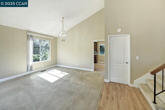 498 Santander Dr in San Ramon, CA - Building Photo - Building Photo