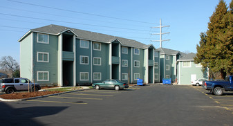 101-109 S Garden Way in Eugene, OR - Building Photo