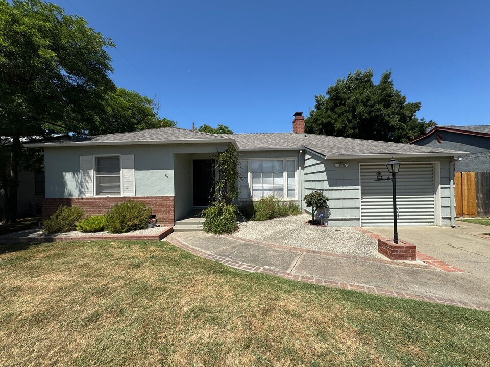 4710 23rd St in Sacramento, CA - Building Photo
