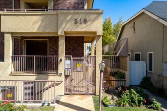 318 N Adams St in Glendale, CA - Building Photo - Building Photo