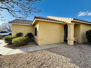 7816 Pinnochio Ave in Las Vegas, NV - Foto de edificio - Building Photo