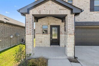 811 Rosemary Hl Dr in McKinney, TX - Building Photo - Building Photo