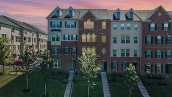 25890 Racing Sun Dr in Aldie, VA - Building Photo