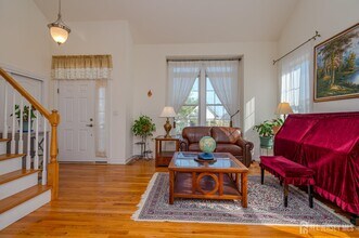 8 Comstock Ln in Montgomery, NJ - Building Photo - Building Photo